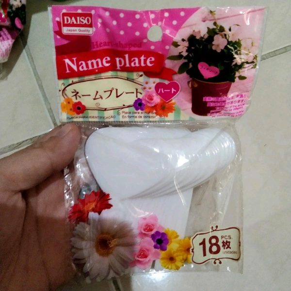 Daiso name plate tusukan nama pada tanaman bahan plastik bentuk hati isi 18 pc