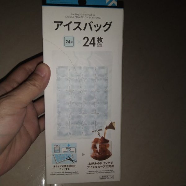 Daiso ice bag kantong plastik cetakan es batu bisa gunting 24 pc japan TC-1282