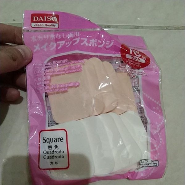 DAISO Sponge spons make up square 10 pc TC-1076