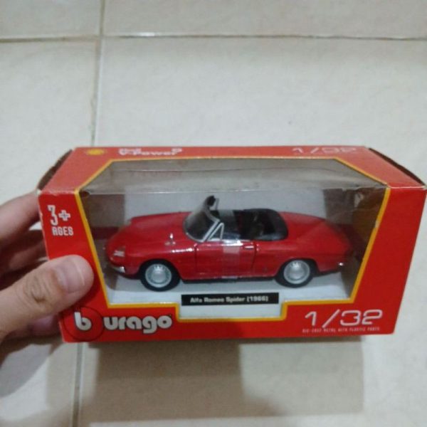 Diecast mobil shell v-power 1/32  mainan mobil alfa romeo spider 1966 TC-0710