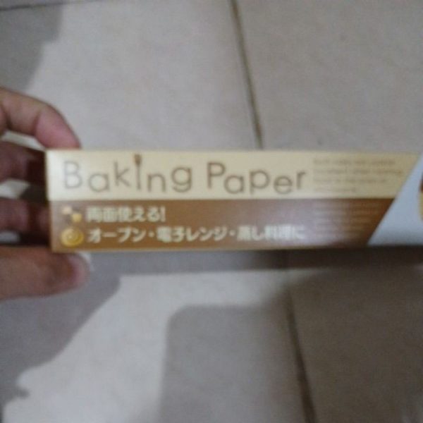 DAISO baking paper 25 cm x 6 m kertas alas panggang kue kertas adonan TC-1030 - Image 2