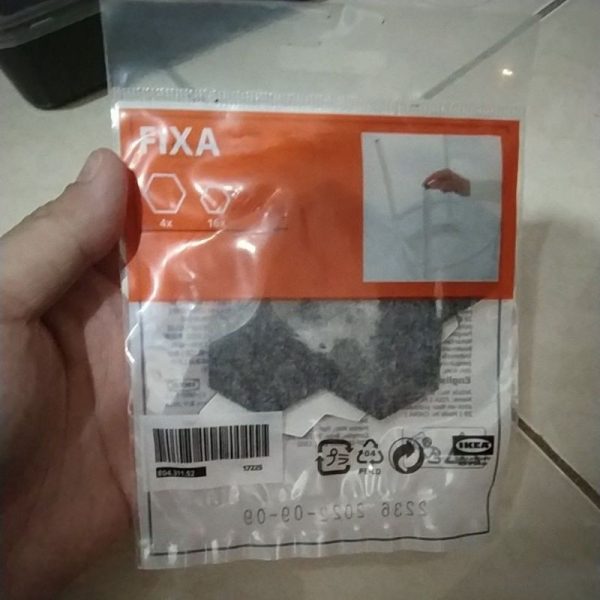 IKEA FIXA tempelan pelindung kaki kursi/meja anti gores lantai 20 pc TC-0651