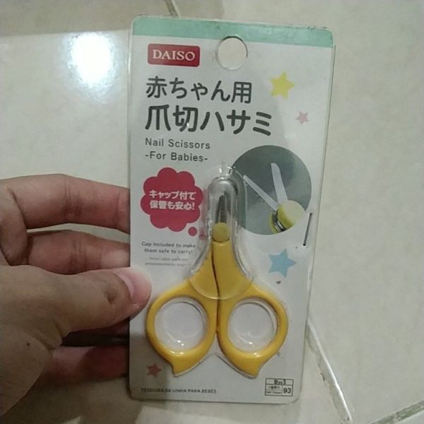 DAISO nail scissors for babies gunting kuku bayi dengan penutup TC-0523