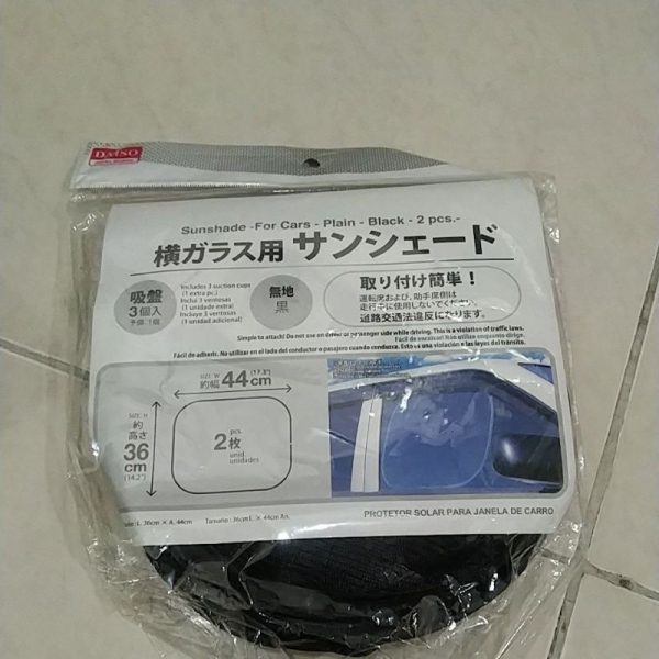 DAISO car sunshade hitam polos 2pc 44 x 36 cm penutup jendela mobil anti panas TC-1000