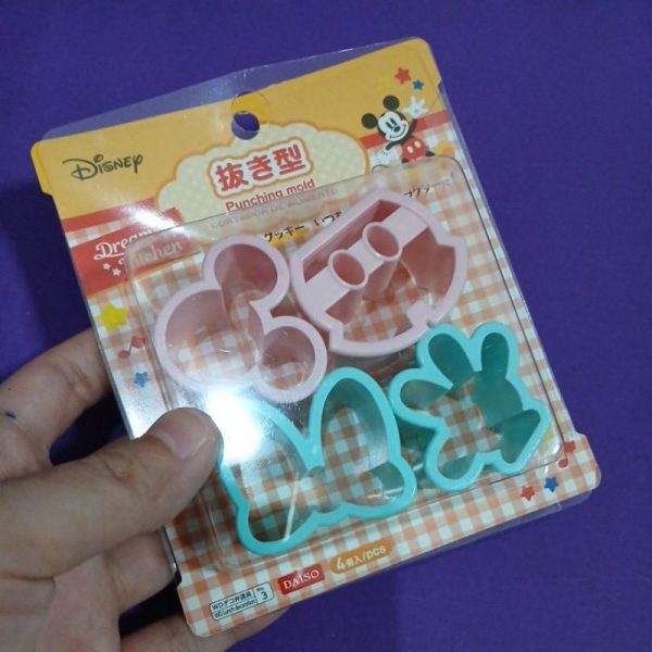 DAISO DISNEY punching mold bento cetakan cutter ham cheese cookies 4buah mickey - Image 2