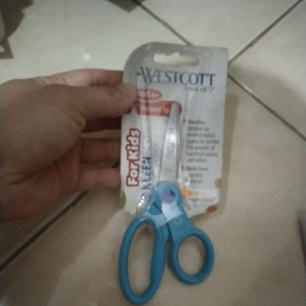 Gunting kecil untuk anak anak anti bakteri small scissors TC-1224