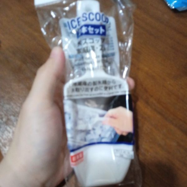 Daiso sendok es batu / scoop ice 2pc / sendok plastik serbaguna TC-1265