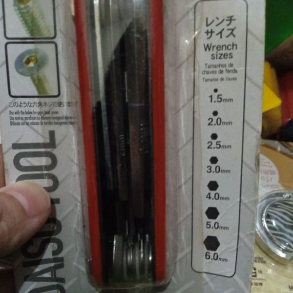 DAISO bar wrench folding Kunci pas model lipat hemat tempat TC-1093 - Image 2