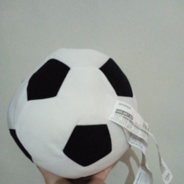 IKEA SPARKA boneka sepak bola hitam putih 20 cm soft football doll TC-0517