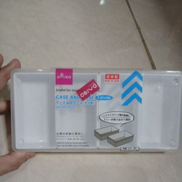 DAISO kotak dengan sisipan bisa dilepas case and case organizer aksesoris